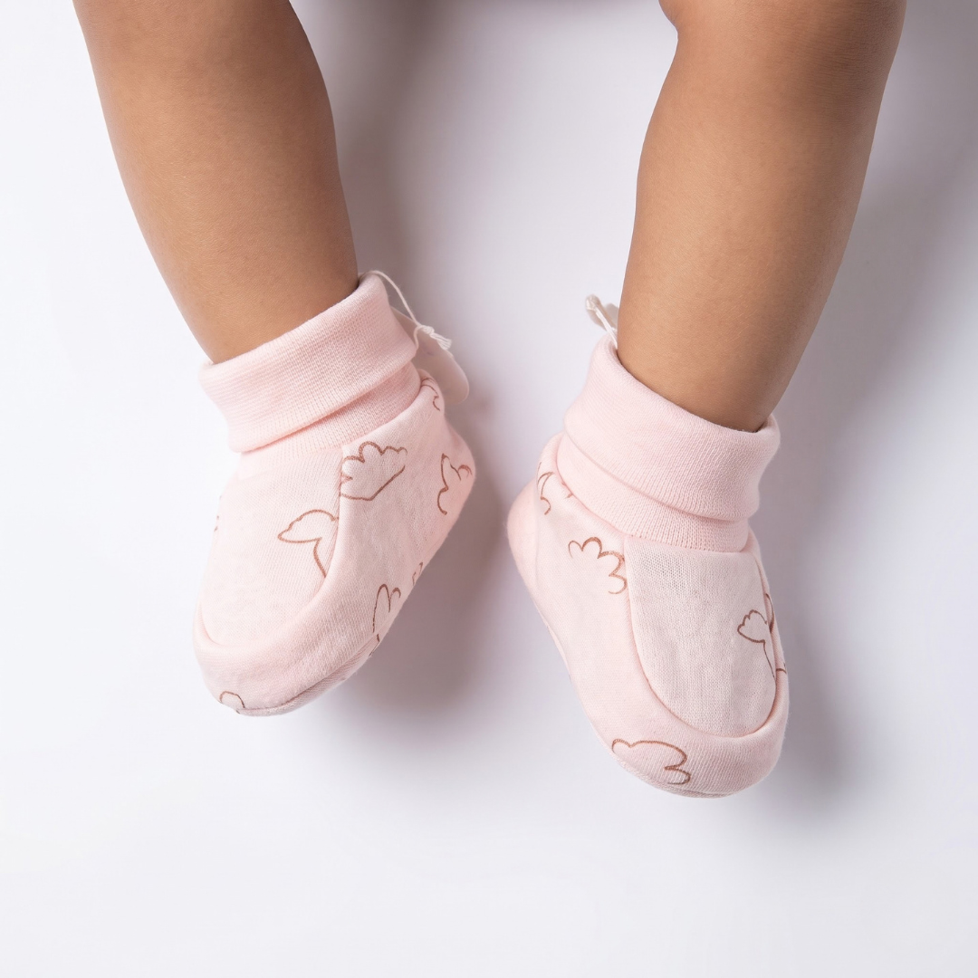 Newborn Baby Starter Gift Set  8 Piece Pack